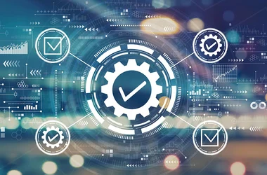 Ett datorsystem som visar hur bakgrundskontroller för kommuner innan och under anställning funkar.