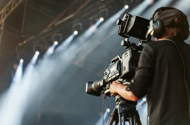 move set with lights and camera man with camera