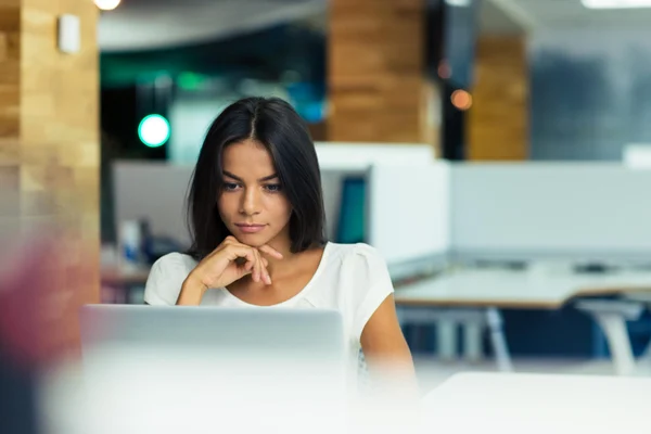 candidate filling out an online background check form