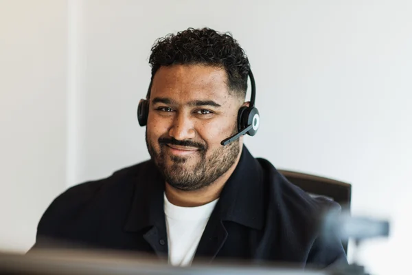 customer support employee