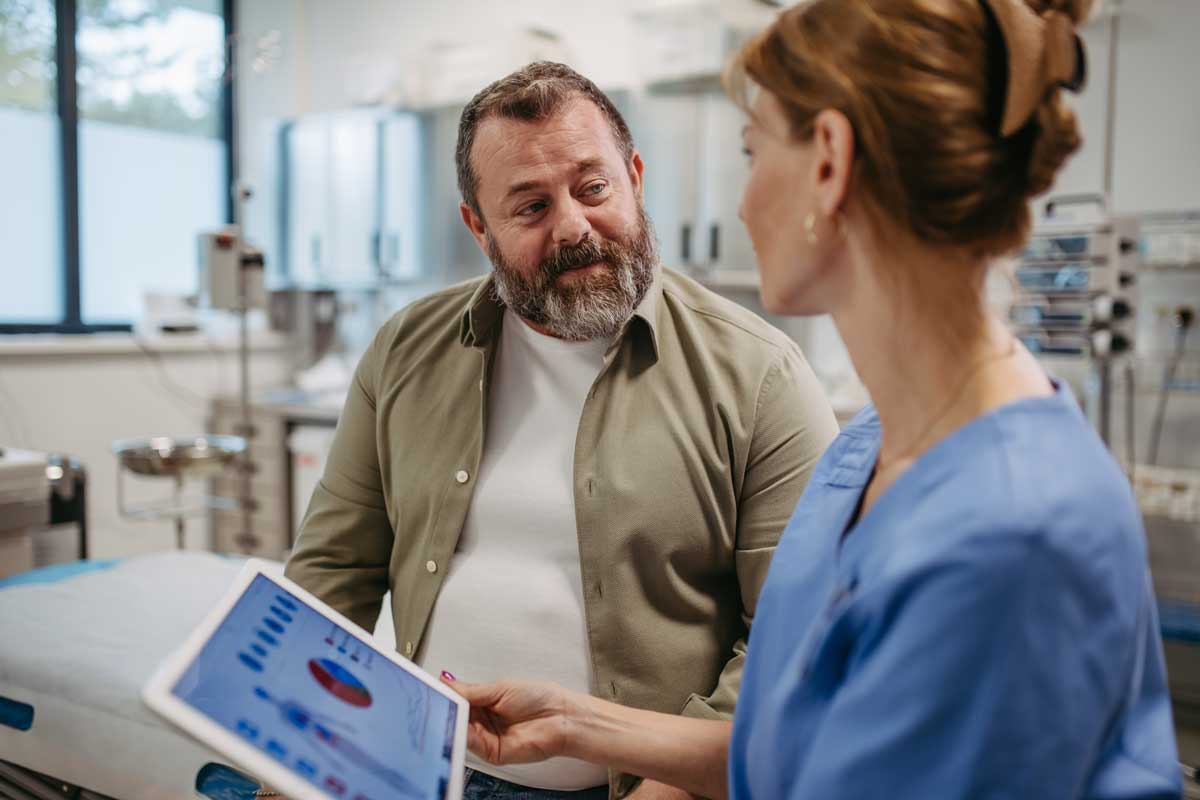 doctor examining DOT Driver for physical