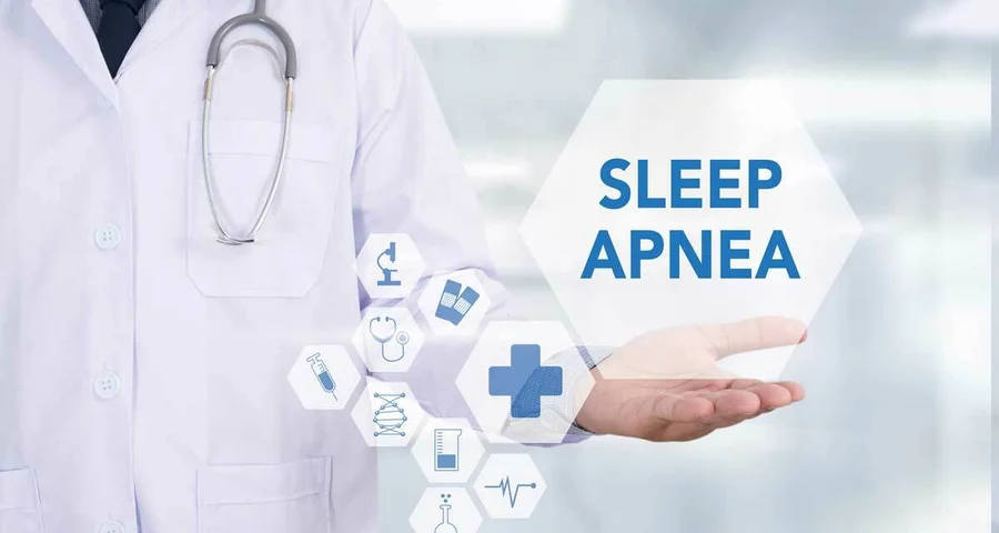 doctor with stethoscope sleep apnea diagnosis