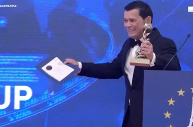 Validata employee with award