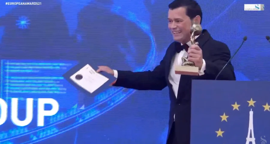 Validata employee with award